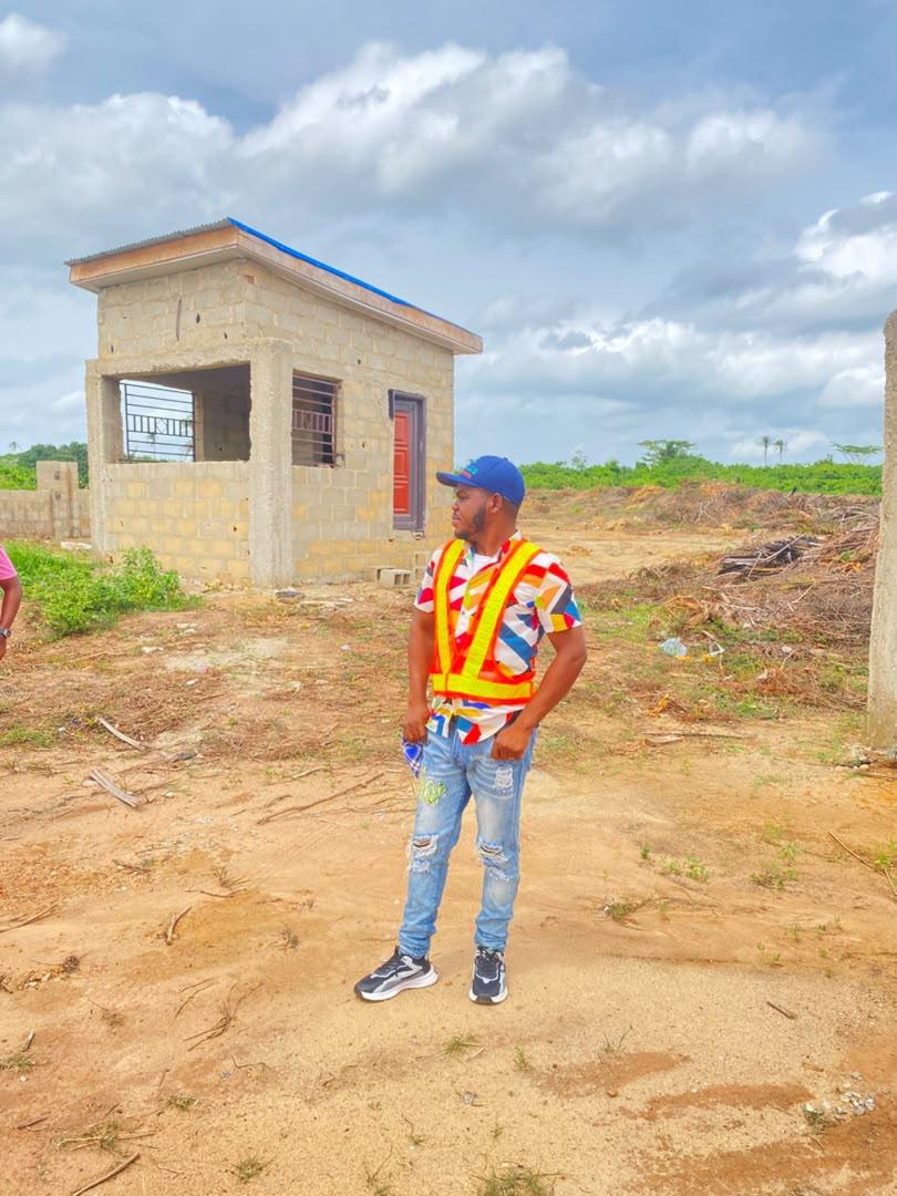 Epe Club Estate