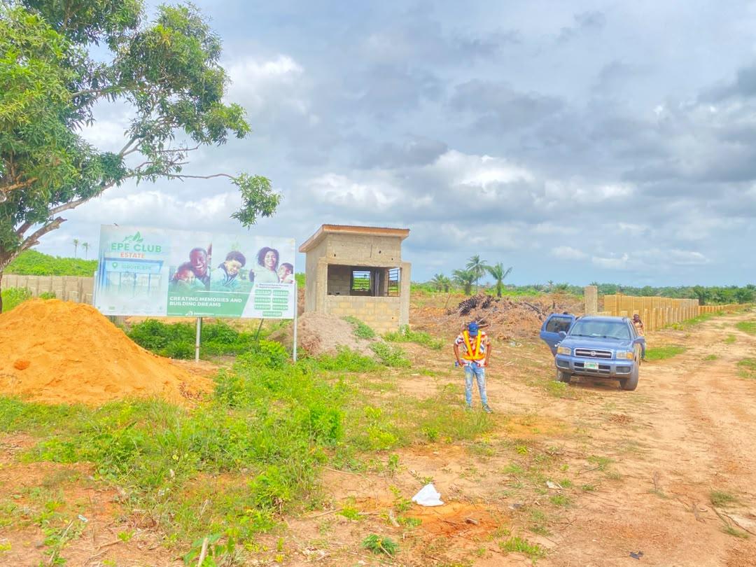 Epe Club Estate